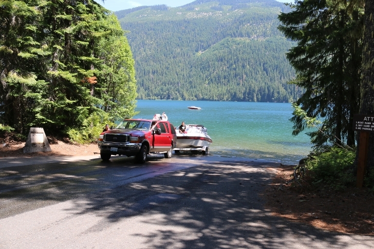 Camping in Washingtons Kachess Campground.